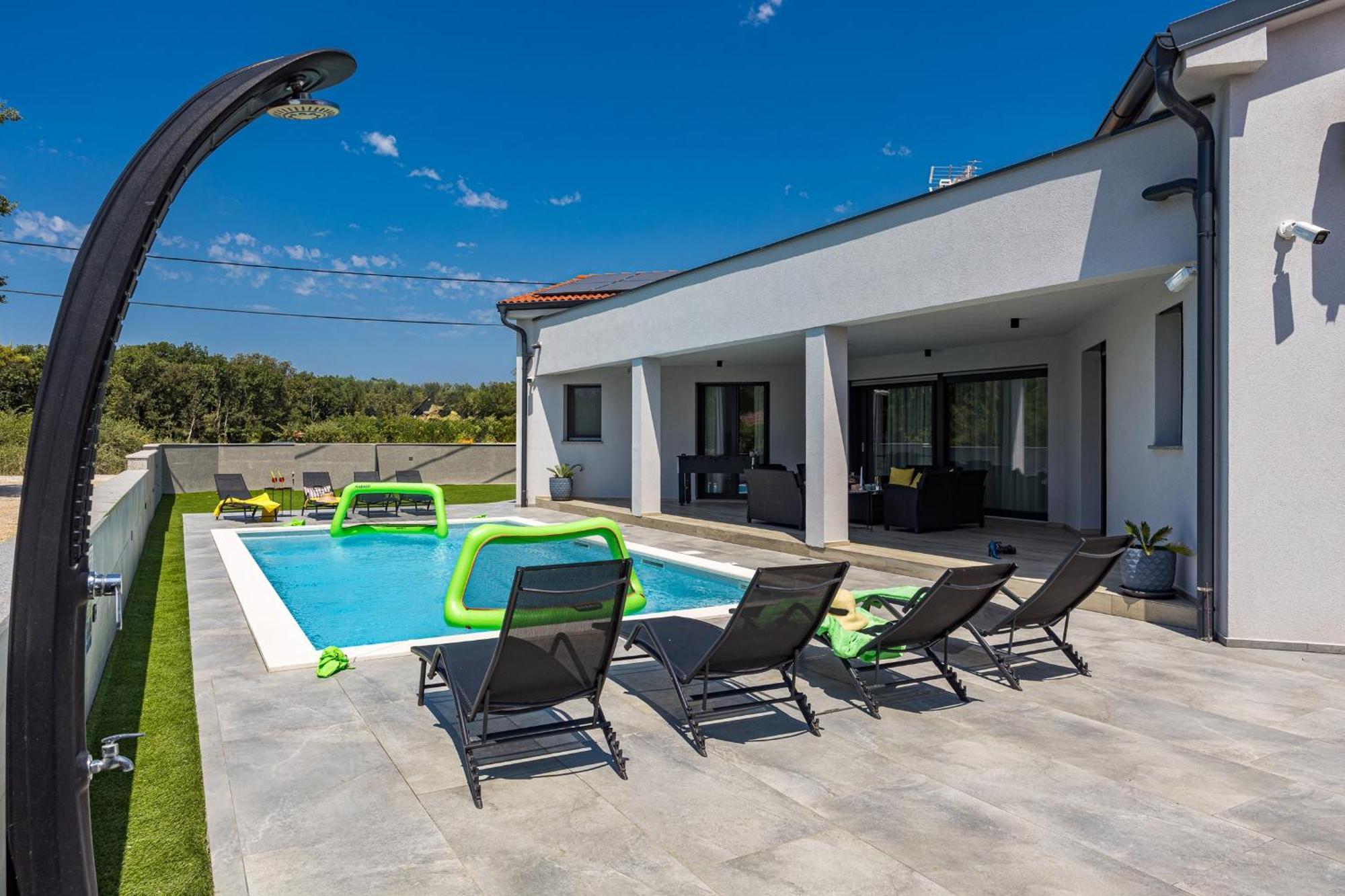 Villa Speranza With Illuminated Pool Pula Exterior foto